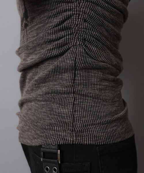 SPINNS（スピンズ）の「オフショル半袖カットソー/ベルトギャザー（Tシャツ/カットソー・レディース・チャコール/ホワイト/ブラック・ONESIZE）」の16枚目の写真