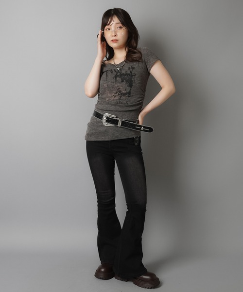 SPINNS（スピンズ）の「オフショル半袖カットソー/ベルトギャザー（Tシャツ/カットソー・レディース・チャコール/ホワイト/ブラック・ONESIZE）」の8枚目の写真