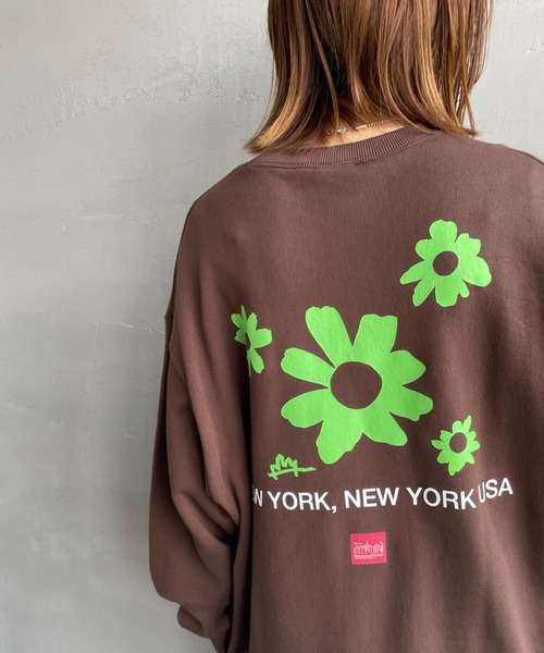 Manhattan Portage（マンハッタンポーテージ）の「[MANHATTAN PORTAGE/マンハッタンポーテージ] 別注 バックフラワープリント クルーネックスウェット（スウェット・レディース・ネイビー/ダークブラウン/オートミール・M/L/XL/S）」の18枚目の写真