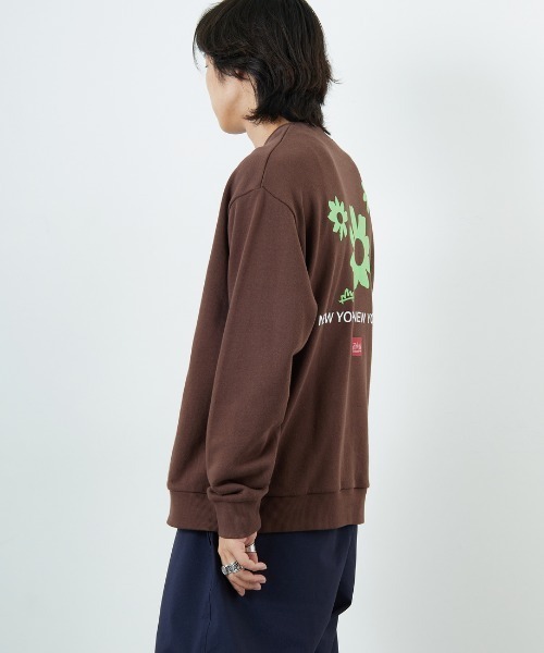 Manhattan Portage（マンハッタンポーテージ）の「[MANHATTAN PORTAGE/マンハッタンポーテージ] 別注 バックフラワープリント クルーネックスウェット（スウェット・レディース・ネイビー/ダークブラウン/オートミール・M/L/XL/S）」の21枚目の写真