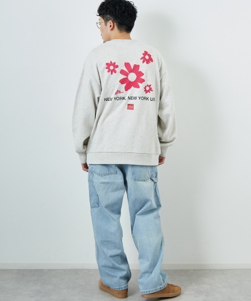 Manhattan Portage（マンハッタンポーテージ）の「[MANHATTAN PORTAGE/マンハッタンポーテージ] 別注 バックフラワープリント クルーネックスウェット（スウェット・レディース・ネイビー/ダークブラウン/オートミール・M/L/XL/S）」の7枚目の写真