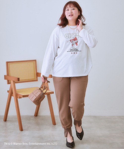 SMILE LAND（スマイルランド）の「＜大きいサイズ＞【GREMLINS】ゆるシルエットプリントTシャツ（Tシャツ/カットソー・レディース・オフホワイト/ブラック・L/5L/4L/3L/LL）」の6枚目の写真