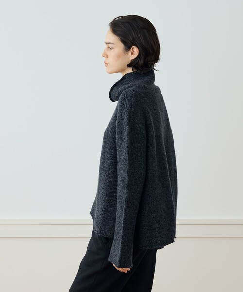 JAMES PERSE(ジェームスパース)の「リサイクルカシミヤ ハイネックプルオーバー WRBC3066(ニット/セーター・レディース・ブラック系その他/ライトベージュ・1/2/0)」の11枚目の写真