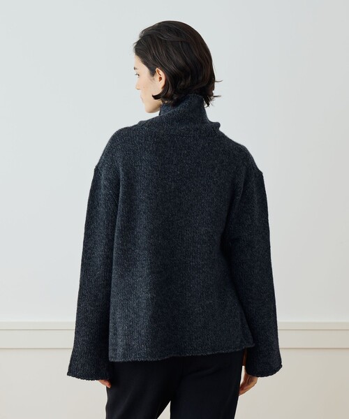 JAMES PERSE(ジェームスパース)の「リサイクルカシミヤ ハイネックプルオーバー WRBC3066(ニット/セーター・レディース・ブラック系その他/ライトベージュ・1/2/0)」の10枚目の写真