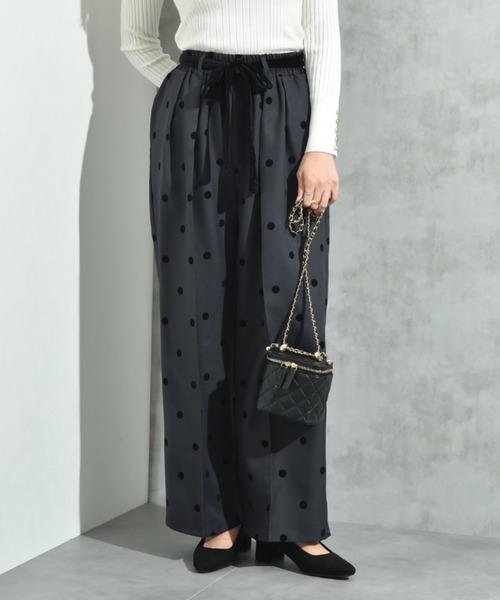 INTERPLANET（インタープラネット）の「ツイルクロスドットフロッキーベロアリボンベルトパンツ（その他パンツ・レディース・ブラック/チャコールグレー・FREE）」の2枚目の写真