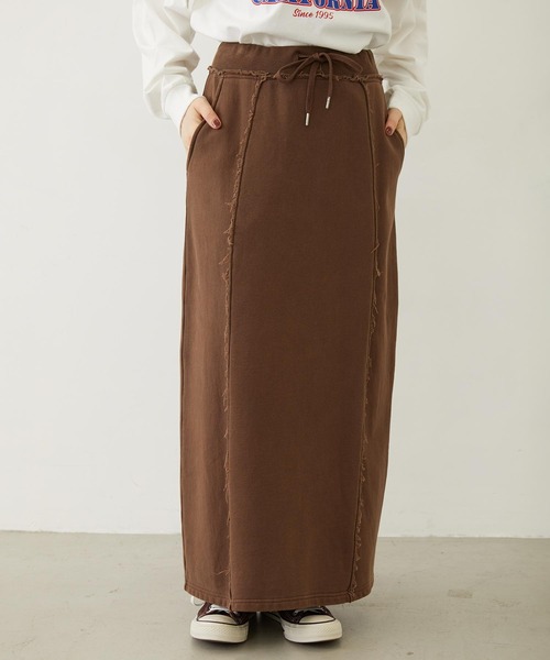 MILKFED.(ミルクフェド)の「FADED SWEAT LONG SKIRT(スカート・レディース・ブラック/ブラウン/ネイビー・S/M)」の3枚目の写真