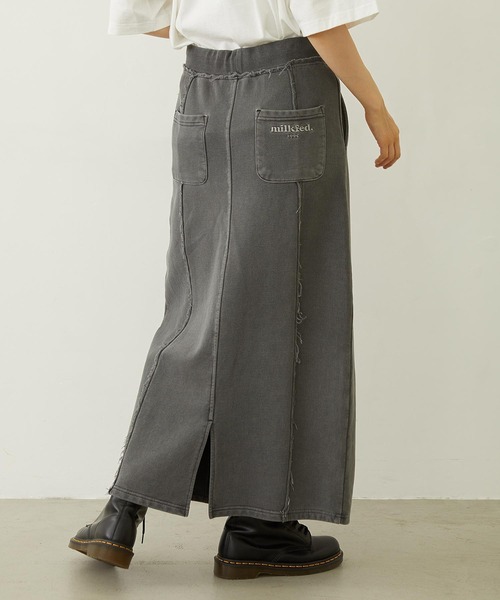 MILKFED.(ミルクフェド)の「FADED SWEAT LONG SKIRT(スカート・レディース・ブラック/ブラウン/ネイビー・S/M)」の6枚目の写真