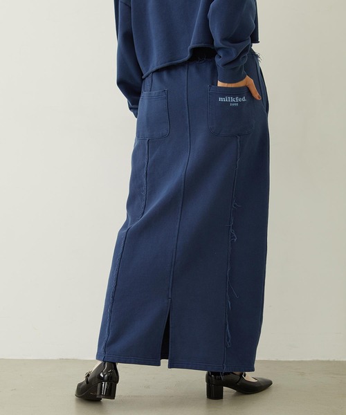 MILKFED.(ミルクフェド)の「FADED SWEAT LONG SKIRT(スカート・レディース・ブラック/ブラウン/ネイビー・S/M)」の14枚目の写真