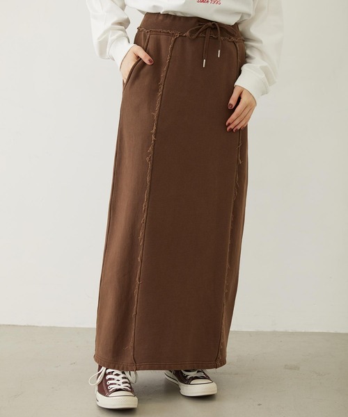 MILKFED.(ミルクフェド)の「FADED SWEAT LONG SKIRT(スカート・レディース・ブラック/ブラウン/ネイビー・S/M)」の19枚目の写真