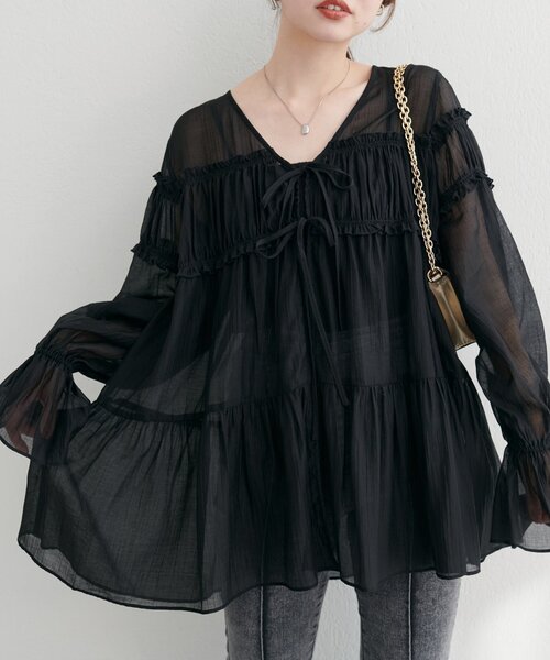 natural couture（ナチュラルクチュール）の「【WEB限定】ギャザーティアードロングブラウス（シャツ/ブラウス・レディース・レッド系その他/モカ/グリーン系その他/ブラック/オフホワイト・FREE）」の2枚目の写真