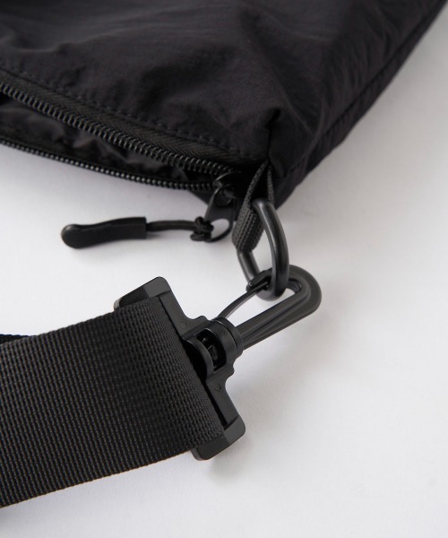 Kappa（カッパ）の「撥水2WAYバッグ（ショルダーバッグ・レディース・ブラック/ベージュ/オレンジ・FREE）」の5枚目の写真