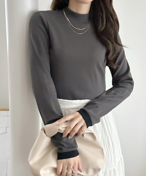 TREOVER(トレオーバー)の「【選べる無地&配色デザイン】配色アソート プチハイネックリブトップス(Tシャツ/カットソー・レディース・グレイッシュベージュ/ブラウン系その他/チャコールグレー×ブラック/ホワイト×ブラック/カーキ/ブラック/グリーン系その他/チャコール/ブラック×ホワイト/ベージュ系その他/ブラウン/オフホワイト・LARGE/MEDIUM/X-LARGE)」の5枚目の写真