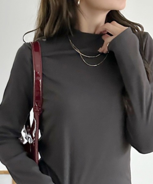 TREOVER(トレオーバー)の「【選べる無地&配色デザイン】配色アソート プチハイネックリブトップス(Tシャツ/カットソー・レディース・グレイッシュベージュ/ブラウン系その他/チャコールグレー×ブラック/ホワイト×ブラック/カーキ/ブラック/グリーン系その他/チャコール/ブラック×ホワイト/ベージュ系その他/ブラウン/オフホワイト・LARGE/MEDIUM/X-LARGE)」の6枚目の写真