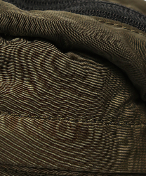 C.P. COMPANY（シーピーカンパニー）の「C.P. Company / シーピーカンパニー ACC WAIST BAG IN NYLON B（ボディバッグ/ウエストポーチ・メンズ・カーキ/ブラック・FREE）」の10枚目の写真