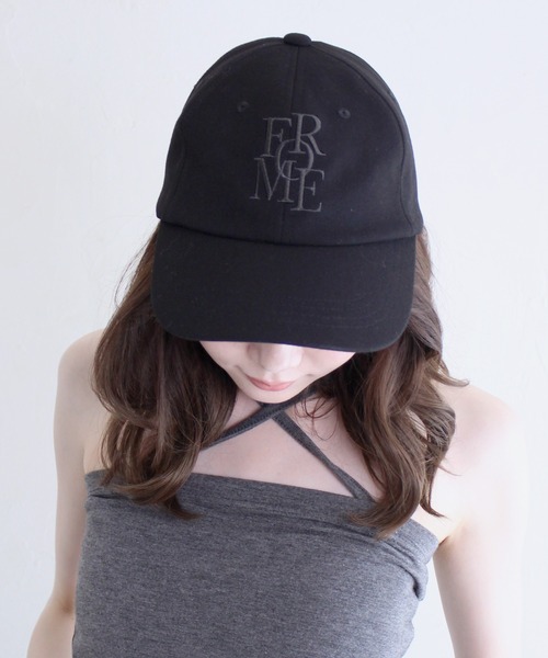 Reurie'(レウリィ)の「【10色展開|ランキング1位獲得】FORME刺繍ロゴキャップ 英字 レタリング シンプル カジュアル ノームコア 韓国 配色デザイン【レディース キャップランキング1位獲得実績あり】/ FORME front logo cap(キャップ・レディース・ブラウン/ブルー/グレー/ブラウン系その他/アイボリー/ネイビー/グリーン/ピンク/ライトブルー/ブラック・FREE)」の2枚目の写真