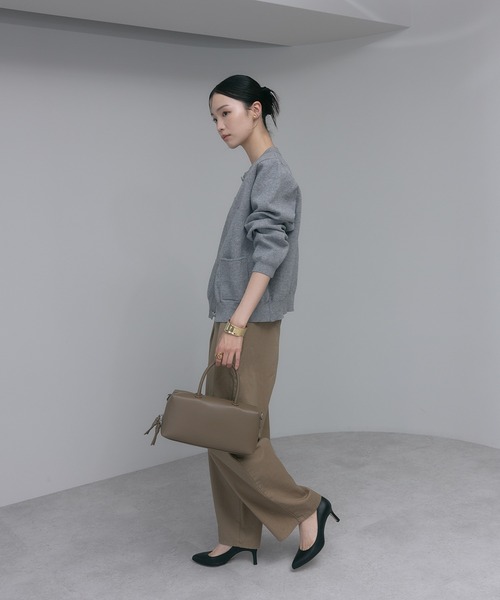 soins（ソワン）の「【牛革】ボックスハンドバッグ（ハンドバッグ・レディース・ブラック/グレイッシュベージュ・FREE）」の17枚目の写真