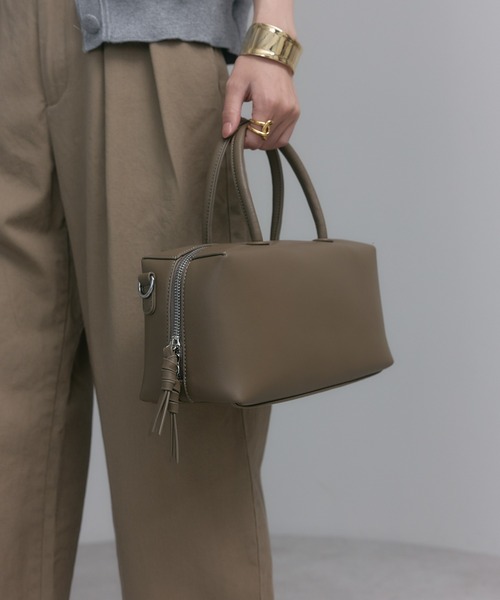 soins（ソワン）の「【牛革】ボックスハンドバッグ（ハンドバッグ・レディース・ブラック/グレイッシュベージュ・FREE）」の21枚目の写真