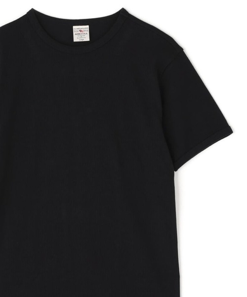 AVIREX(アヴィレックス)の「AVIREX -DAILY S/S RIB CREW NECK TEE(Tシャツ/カットソー・メンズ・ブラック/ホワイト・S/M/L/XL)」の2枚目の写真