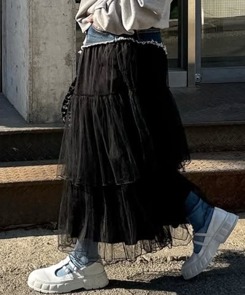 Aelina（エリナ）の「デニム切り替えチュールスカート（スカート・レディース・ベージュ/ブラック・M/S）」の5枚目の写真