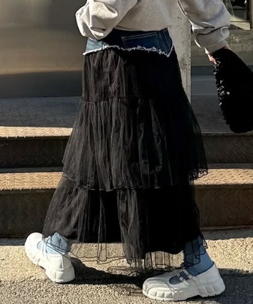 Aelina（エリナ）の「デニム切り替えチュールスカート（スカート・レディース・ベージュ/ブラック・M/S）」の6枚目の写真