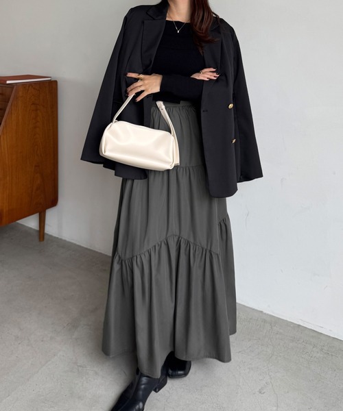 junoah(ジュノア)の「バイアス切替ティアードスカート(スカート・レディース・ダークグレー/モカ/ブラック・LARGE/MEDIUM/SMALL)」の13枚目の写真