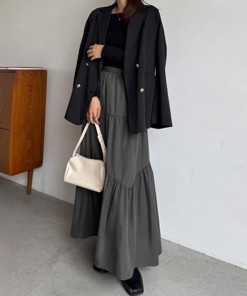 junoah(ジュノア)の「バイアス切替ティアードスカート(スカート・レディース・ダークグレー/モカ/ブラック・LARGE/MEDIUM/SMALL)」の14枚目の写真