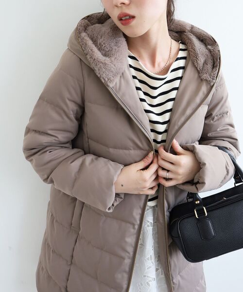 le.coeur blanc（ルクールブラン）の「ファーフードロングダウン（ダウンジャケット/コート・レディース・グレイッシュベージュ/モカ/ネイビー/ライトグレー/ブラック・36/38/40）」の8枚目の写真