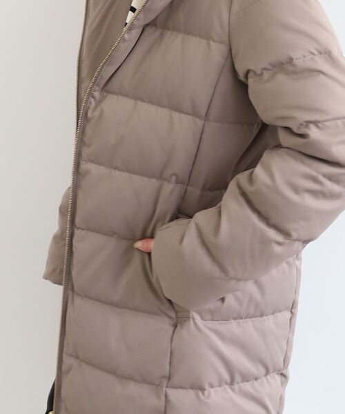 le.coeur blanc（ルクールブラン）の「ファーフードロングダウン（ダウンジャケット/コート・レディース・グレイッシュベージュ/モカ/ネイビー/ライトグレー/ブラック・36/38/40）」の9枚目の写真