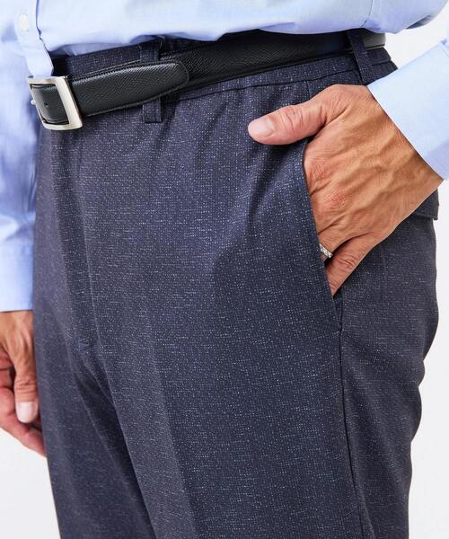 MEN'S MELROSE（メンズメルローズ）の「プリントテックジャージテーパードコンフォートパンツ(セットアップ可)（スラックス・メンズ・チャコールグレー/ライトグレー/ブラウン/ネイビー・3/5/4）」の19枚目の写真