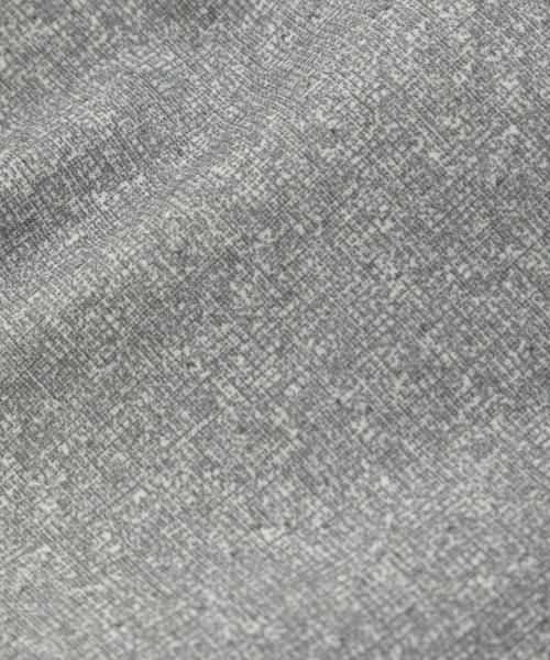 MEN'S MELROSE（メンズメルローズ）の「プリントテックジャージテーパードコンフォートパンツ(セットアップ可)（スラックス・メンズ・チャコールグレー/ライトグレー/ブラウン/ネイビー・3/5/4）」の15枚目の写真