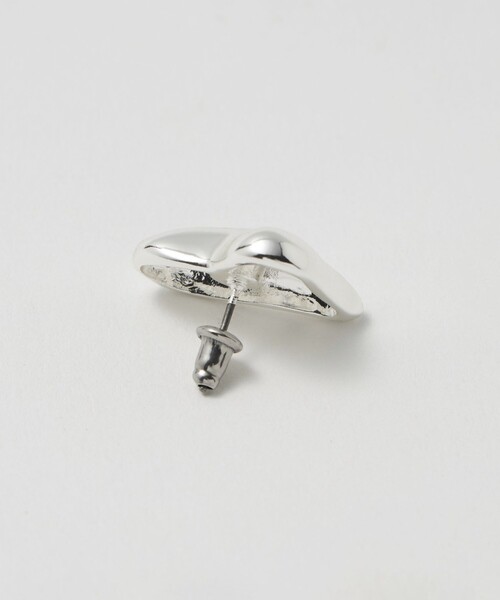 Soierie（ソワリー）の「＜Soierie＞Distort heart ピアス（ピアス（両耳用）・レディース・シルバー・FREE）」の7枚目の写真