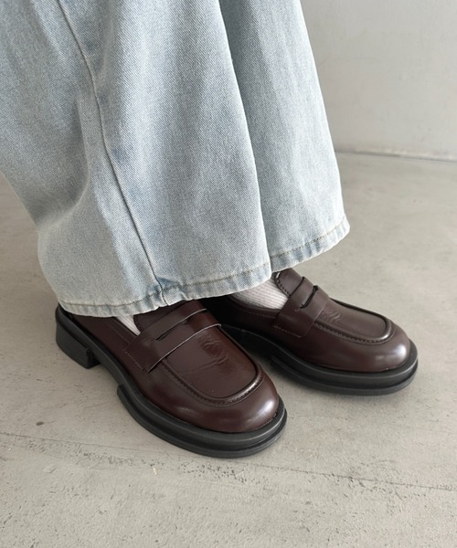 wears(ウェアーズ)の「厚底シンプルコインローファー(ローファー・レディース・ブラック/ブラウン・24.5cm/23.5cm)」の2枚目の写真