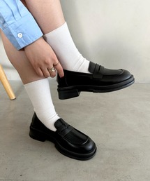 厚底シンプルコインローファー
