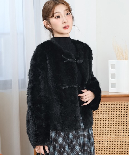 Anely(アネリー)の「ノーカラー コンパクト ファー ダッフル ジャケット(ノーカラージャケット・レディース・アイボリー/ブラック/ベージュ/ピンク・FREE)」の2枚目の写真