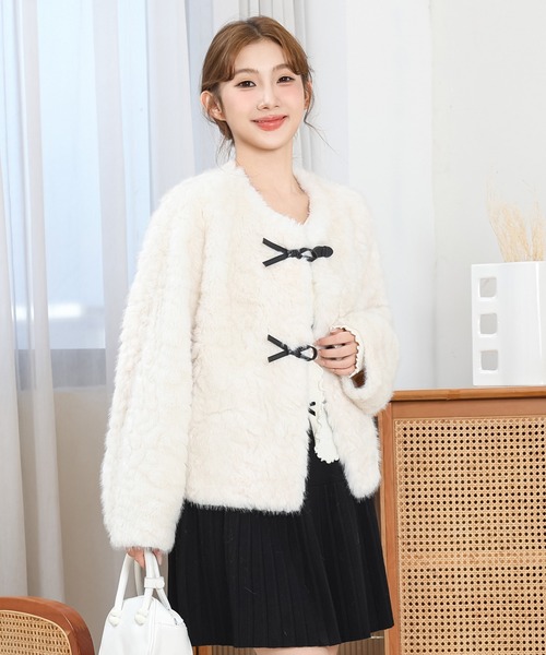 Anely(アネリー)の「ノーカラー コンパクト ファー ダッフル ジャケット(ノーカラージャケット・レディース・アイボリー/ブラック/ベージュ/ピンク・FREE)」の8枚目の写真