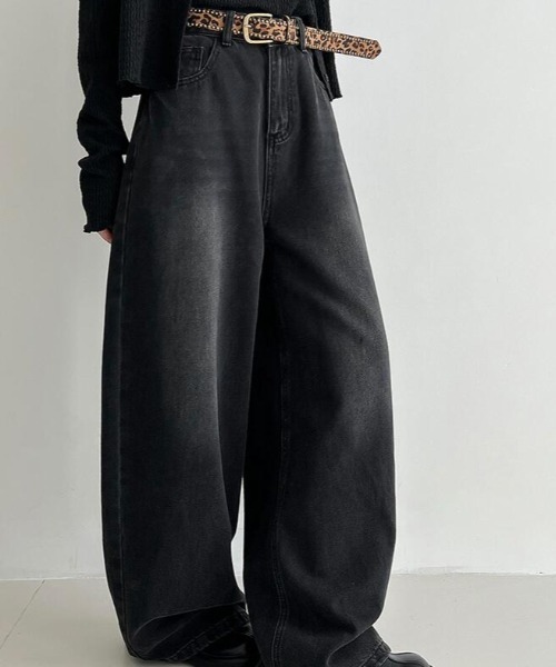 semplice(センプリチェ)の「オーバーサイズワイドデニムパンツ(デニムパンツ・レディース・ブラック/オフホワイト・L/M/S/XL)」の2枚目の写真