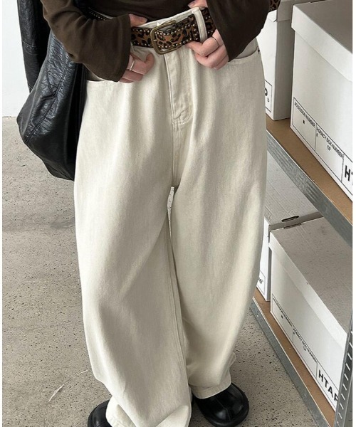 semplice(センプリチェ)の「オーバーサイズワイドデニムパンツ(デニムパンツ・レディース・ブラック/オフホワイト・L/M/S/XL)」の10枚目の写真