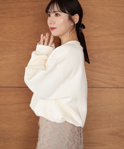 Ruwan yu(ルワンユー)の「バルーンクロップドスウェット【大きいサイズ対応】(スウェット・レディース・グレー/ホワイト・L/LL/3L/4L)」の4枚目の写真