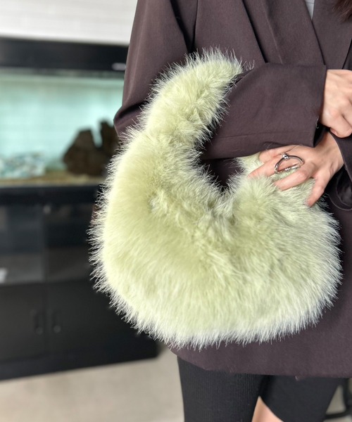 Kotoe（コトエ）の「スモーキーパステル ワンハンドル エコファーバッグ（ハンドバッグ・レディース・ダークグレー/ブラウン/グリーン/ブルー・FREE）」の4枚目の写真