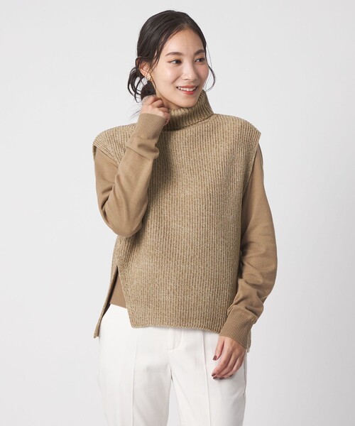 A DAY IN THE LIFE UNITED ARROWS(アデイインザライフユナイテッドアローズ)の「ラメ タートルベスト+プルオーバー ‐ウォッシャブル‐<A DAY IN THE LIFE>(ベスト・レディース・オフホワイト/ダークグレー/ネイビー/ベージュ・FREE)」の1枚目の写真
