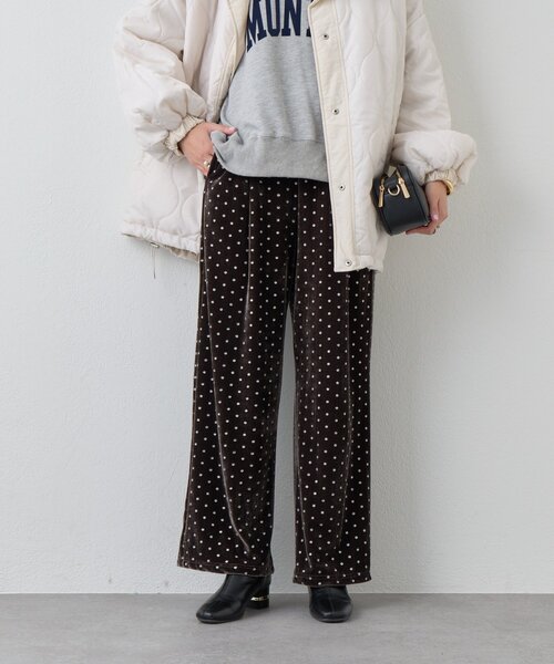 un dix cors（アンディコール）の「《華やかさをプラス》グリッタードットベロアパンツ（スラックス・レディース・ブラック/ブラウン・FREE）」の3枚目の写真