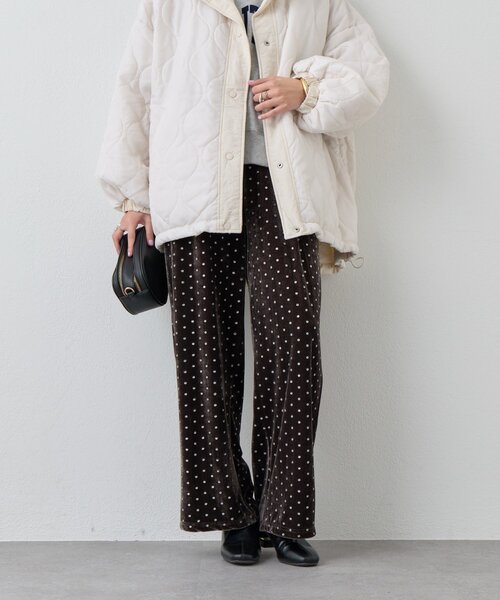 un dix cors（アンディコール）の「《華やかさをプラス》グリッタードットベロアパンツ（スラックス・レディース・ブラック/ブラウン・FREE）」の6枚目の写真