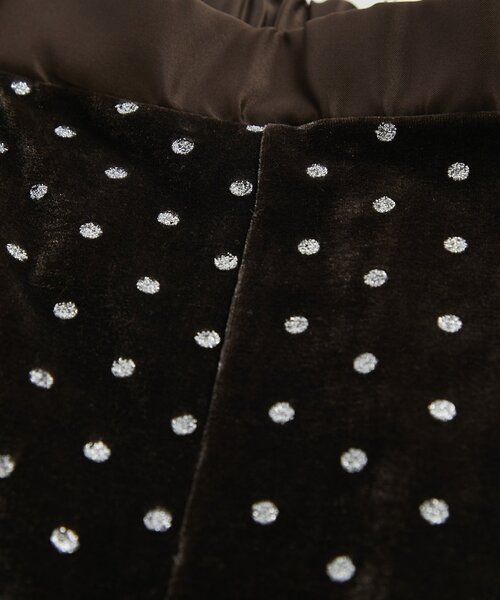 un dix cors（アンディコール）の「《華やかさをプラス》グリッタードットベロアパンツ（スラックス・レディース・ブラック/ブラウン・FREE）」の11枚目の写真