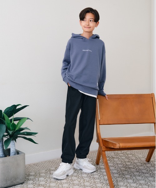 Right-on(ライトオン)の「【Refurbish】フェイクレイヤードパーカー(カジュアル/スタイリッシュ/おしゃれ/メンズ/レディース)(パーカー・キッズ・ブルー/ブラック・130/140/150/160)」の12枚目の写真