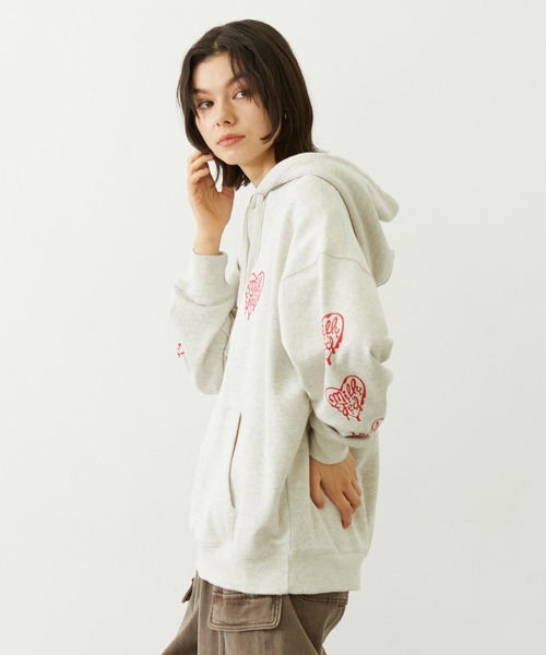 MILKFED.（ミルクフェド）の「MELTY HEART WIDE HOODIE SWEAT（パーカー・レディース・ライトブルー/オートミール/ブラック・L/M）」の16枚目の写真
