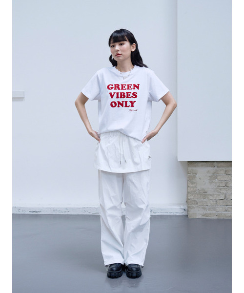 THE GREEN LAB（ザグリーンラボ）の「GREEN VIBES ONLY テクスチャーレタリング半袖Tシャツ [ホワイト]（Tシャツ/カットソー・レディース・その他・FREE）」の4枚目の写真
