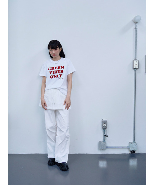 THE GREEN LAB（ザグリーンラボ）の「GREEN VIBES ONLY テクスチャーレタリング半袖Tシャツ [ホワイト]（Tシャツ/カットソー・レディース・その他・FREE）」の7枚目の写真