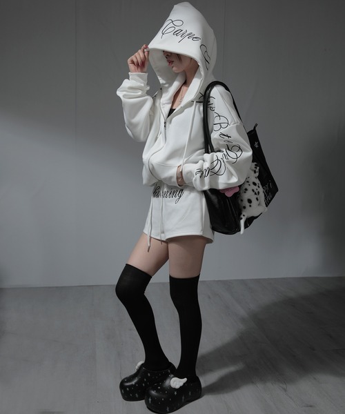 nonomi(ノノミ)の「【セットアップ】レタリングロゴ刺繡 ジップアップパ-カ- ショ-トパンツ 上下セット くすみカラ- 生成り 韓国風(セットアップ・レディース・グレー/ベージュ/ブラック/ホワイト・FREE)」の6枚目の写真
