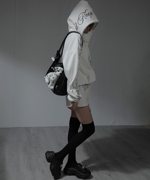 nonomi(ノノミ)の「【セットアップ】レタリングロゴ刺繡 ジップアップパ-カ- ショ-トパンツ 上下セット くすみカラ- 生成り 韓国風(セットアップ・レディース・グレー/ベージュ/ブラック/ホワイト・FREE)」の13枚目の写真