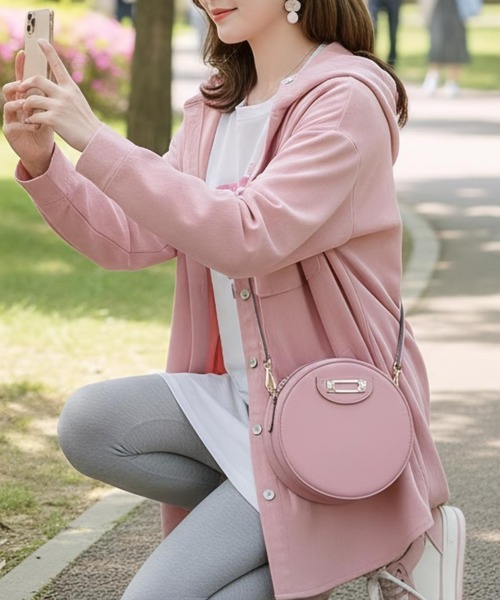 cammie(キャミー)の「ゆったりフード付きシャツ(シャツ/ブラウス・レディース・アイボリー/ピンク・M/L)」の3枚目の写真